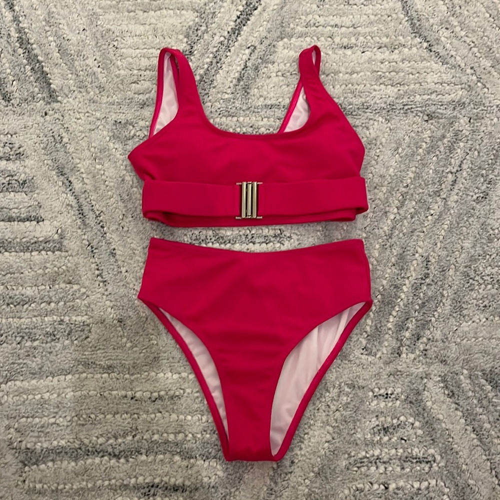 Magenta high-waisted bikini